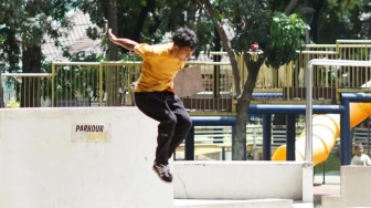 Mengenal Komunitas Parkour Jakarta: Mengubah Stigma Olahraga Ekstrem Jadi Seni Disiplin Tubuh