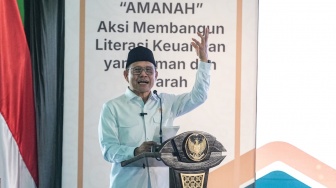 Tak Cukup Alim, Cak Imin Minta Santri Melek Literasi Keuangan Agar Tak Terjebak Judol dan Pinjol