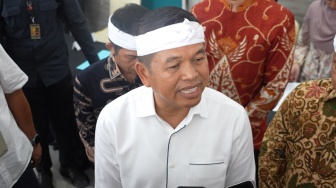 Respons Laporan Netizen Soal Toko Obat Ilegal, KDM Tegaskan Tak Takut Intervensi Backing