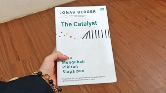 The Catalyst: Kenapa Semakin Dipaksa, Orang Justru Semakin Sulit Berubah?