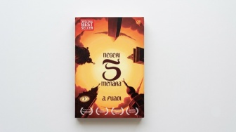 Novel Negeri 5 Menara: Kisah Perjuangan Meraih Mimpi dari Pesantren