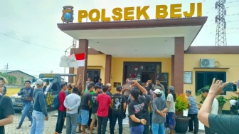 Mapolsek Beji Memanas! Warga Gununggangsir Tuntut Nyawa Widi Dibayar Keadilan