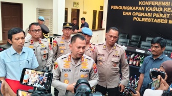 Polisi Ungkap Kronologi-Motif Wanita Bunuh Diri Pakai Senpi di Medan