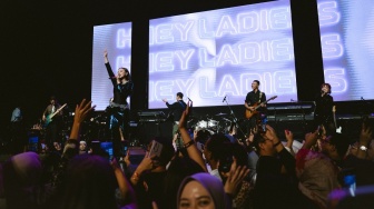 Buktikan Belum Ada yang Geser, Rossa Hipnotis 3 Ribu Penonton di Soul Concert VII