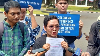 Seskab Teddy Ternyata Berbohong Soal Sumber Anggaran MBG