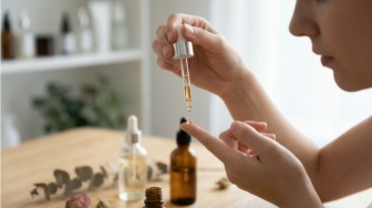 5 Ampoule Korea Anti-Aging Bikin Kulit Kencang dan Awet Muda