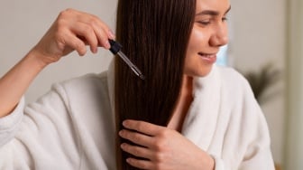 Hair Serum Dipakai Kapan? Ketahui Waktu Terbaik dan Cara Aplikasinya agar Hasil Maksimal