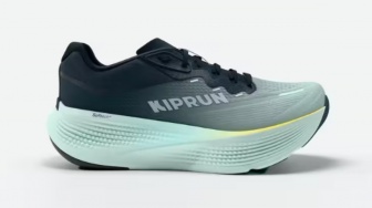 5 Sepatu Lari Kiprun Terbaik: Nyaman Dipakai Jogging, Tempo Run hingga Maraton