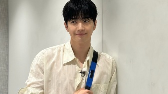 5 Ide Clean Look Outfit ala Kang Hoon, Bikin Penampilan Makin Berkarisma