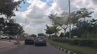 Viral Tabrak Pemotor, Pengemudi Sedan di Pekanbaru Ternyata Positif Narkoba