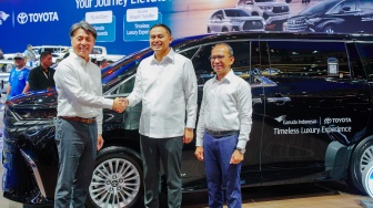 Layanan Mewah Alphard Hybrid Tersedia untuk Penumpang Garuda Indonesia Melalui Kolaborasi Strategis