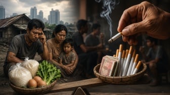 Rokok Tak Tergoyahkan Meski Beras Mahal, Bansos Bisa Jadi Sia-sia