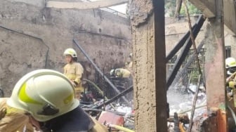 Gudang Buku dan Alat Musik SDN 04 Srengseng Sawah Terbakar, Petugas Damkar Tiba dalam 4 Menit