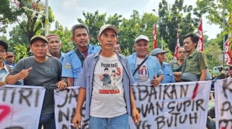 Pendapatan Anjlok, Sopir Angkot M44 Geruduk Balai Kota Minta Pramono Evaluasi Rute Mikrotrans 48A