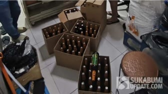 Polres Sukabumi Kota Sita 159 Botol Miras Ilegal, Tiga Penjual Terjaring Razia