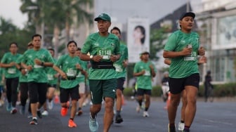 Pemanasan Menuju Jakarta International 10K, Ribuan Pelari Tutup Tur 4 Kota di Surabaya