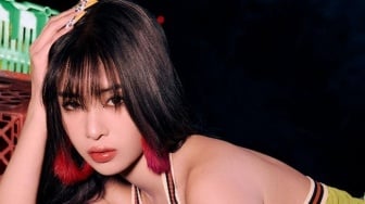 Usai Manon, Sophia KATSEYE Umumkan Hiatus Grup Demi Kesehatan Mental
