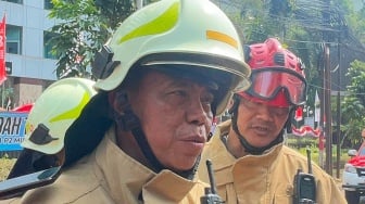Dramatis, Cerita Petugas Damkar Gendong Korban Kebakaran Gedung Bapenda DKI dari Lantai 16
