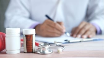 Susah Baca Resep Dokter? Sekarang AI Bisa Menerjemahkannya dalam Hitungkan Detik!