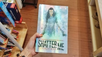 Dikurung sebab Berbahaya, Dicintai sebab Berbeda: Juliette dalam Shatter Me