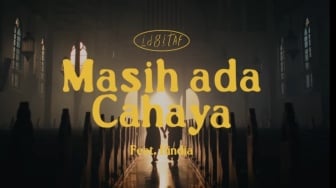 Bedah Makna Video Musik 'Masih Ada Cahaya': Saat Kegelapan Bertemu Harapan