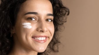 Sunscreen Apa yang Cocok untuk Kulit Berminyak dan Kusam? Ini 5 Rekomendasi Terbaik sesuai Review