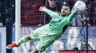 Ter Stegen Geser Maarten Paes sebagai Kiper Nomor 1, Fans Ajax Kasih Reaksi Mengejutkan