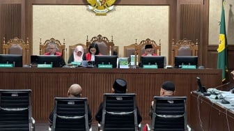 Gus Alex Didakwa Terima USD 5,2 Juta di Korupsi Kuota Haji