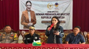 Andina Narang Ajak Pelajar Kalteng Bijak dan Cerdas Manfaatkan Teknologi