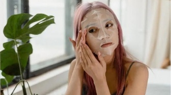 4 Clarifying Sheet Mask, Andalan Kontrol Minyak untuk Wajah Bebas Jerawat