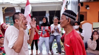20 Ide Hadiah Lomba 17 Agustus Bapak-bapak yang Berguna dan Berkesan