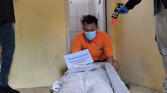 Saepul Pelaku Mutilasi Depok Ternyata Idap HIV, Bawa Obat Saat Jalani Rekonstruksi