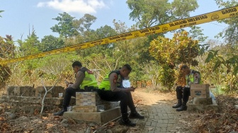 Desa Wlahar Mendadak Sibuk, TPU Radius 300 Meter Dijaga Aparat saat Ekshumasi Sutrimo