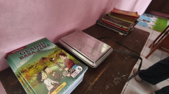 Prabowo Rombak Buku Pelajaran karena Font Kekecilan, Dewan Pendidikan DIY Sebut Tak Urgen