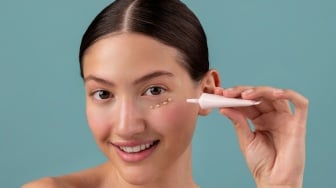 7 Perbedaan Cushion Foundation dan Tinted Moisturizer, Mana yang Cocok untuk Kulitmu?