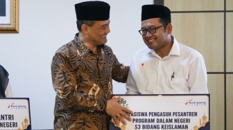 Berkat Beasiswa Pemprov Jateng, Santri Ini Bisa Kuliah di Kedokteran Gigi