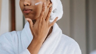 3 Sunscreen Tidak Perih di Mata Saat Berkeringat, Mulai Rp60 Ribuan