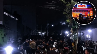 Massa Bergerak Geruduk Rumah di Bekasi Cari MC Booth Miras Acara The Sound Project