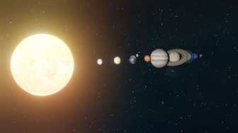 Saturnus dan Bumi