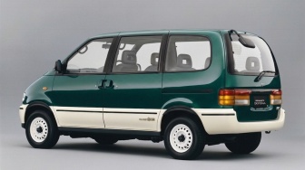 Kalcer dan Pajak Murah: Nissan Serena C23 Mobil Keluarga Kabin Luas Seharga Motor 150cc