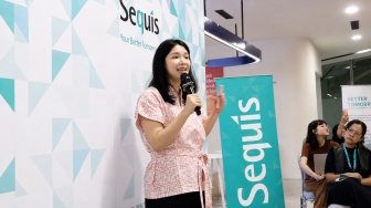 Praktisi Growth Marketing dari Katalis AI Michelle Fno memberikan pemahaman kepada peserta Sequis SHEPRENEUR Learning Series bahwa pertumbuhan usaha yang sehat membutuhkan pemahaman pelanggan, penawaran yang tepat, proses pembelian yang efektif, pengujian strategi secara disiplin, serta kemampuan membaca data dan menghubungkan biaya pemasaran dengan margin usaha. [handout]