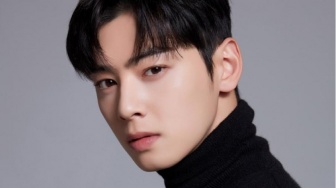 Cha Eun Woo Pertimbangkan Drama Baru dari Semesta Bon Appetit, Your Majesty