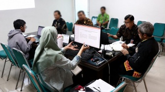 Buang Sampah ke TPS Liar Nagrak, 4 Perusahaan Terancam Sanksi Lebih Berat