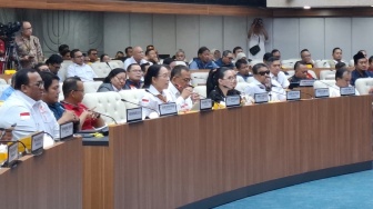Buruh Tolak Pesangon Murah, DPR Didesak Cabut 3 PP Turunan Omnibus Law