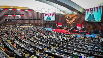 Presiden Prabowo Subianto menyampaikan pidato dalam Sidang Tahunan MPR RI dan Sidang Bersama DPR-DPD RI Tahun 2026 di Kompleks Parlemen, Jakarta, Jumat (14/8/2026). [ANTARA FOTO/Fauzan/bay/kye]