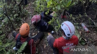 Kebakaran Kawah Wadon Gunung Gede Capai 5,8 Hektare, Pemadaman Masih Berlangsung