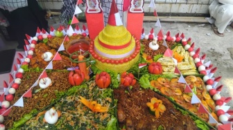 Cara Sederhana Ibu Rayakan Kemerdekaan, Lomba Hias Tumpeng di Sekolah Anak