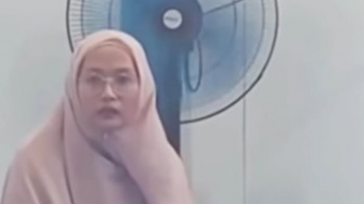 Hanya Ingin Mendidik! Pembelaan Guru SD yang Viral Cubit Puluhan Kali Siswa Tak Hafal Asmaul Husna