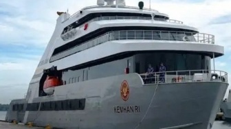 Kapal Pesir Berlogo Kemhan Viral! Ternyata Milik Haji Isam untuk Proyek Pangan