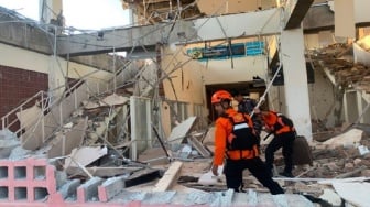 Percepat Pemulihan Gempa NTT: Alat Berat, Helikopter hingga Logistik Cadangan Lewotobi Dikerahkan